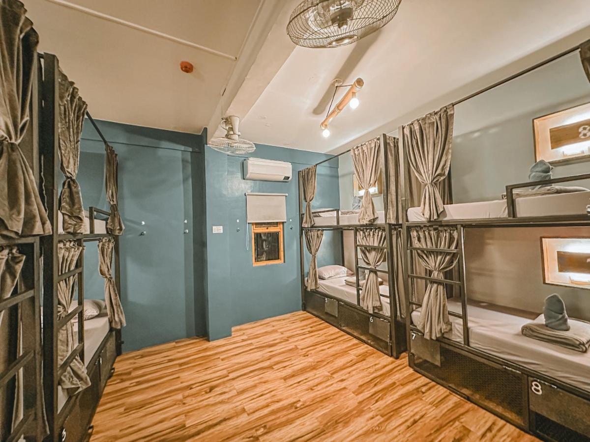 Outpost Hostel - Coron Εξωτερικό φωτογραφία