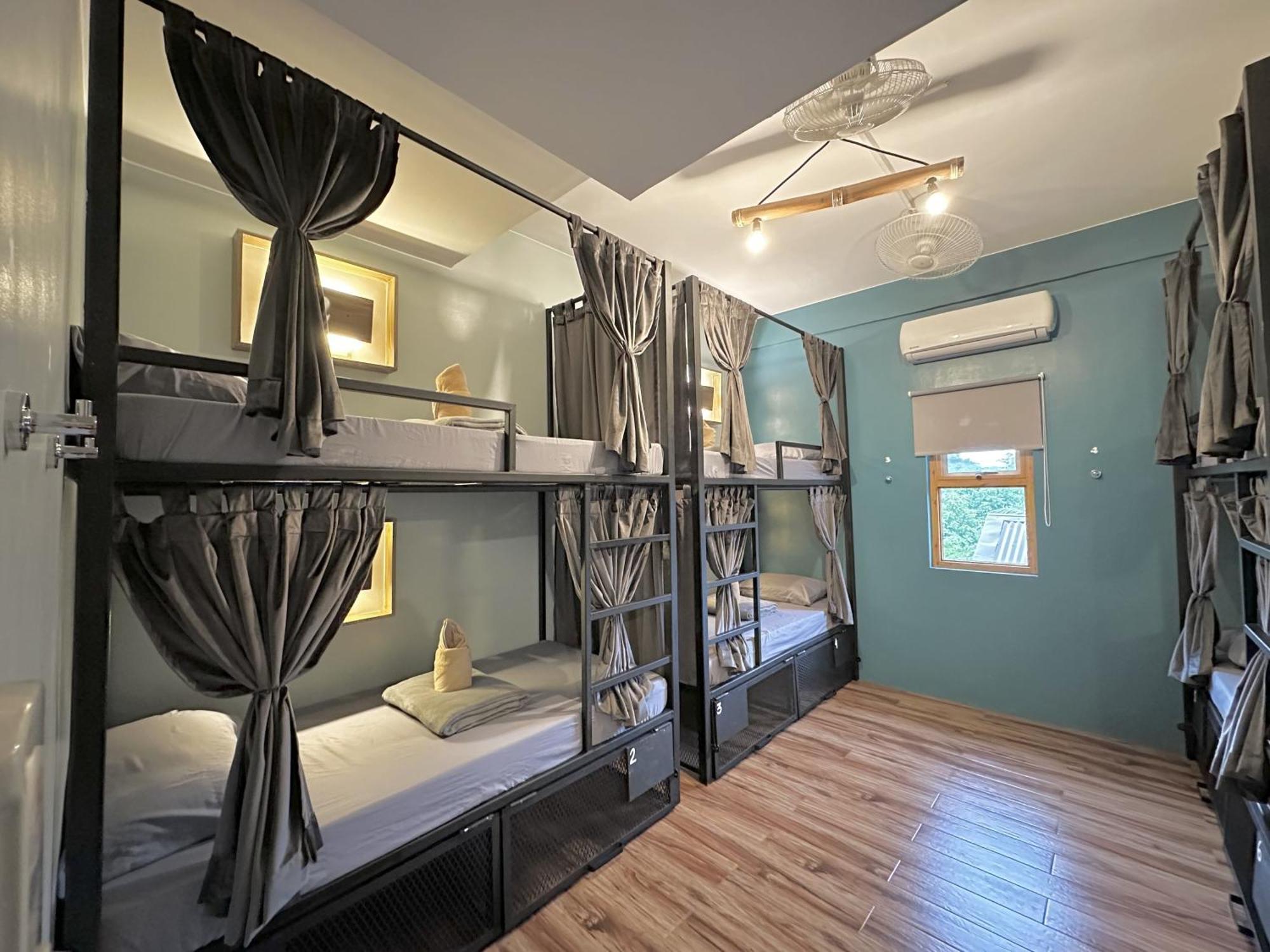 Outpost Hostel - Coron Εξωτερικό φωτογραφία