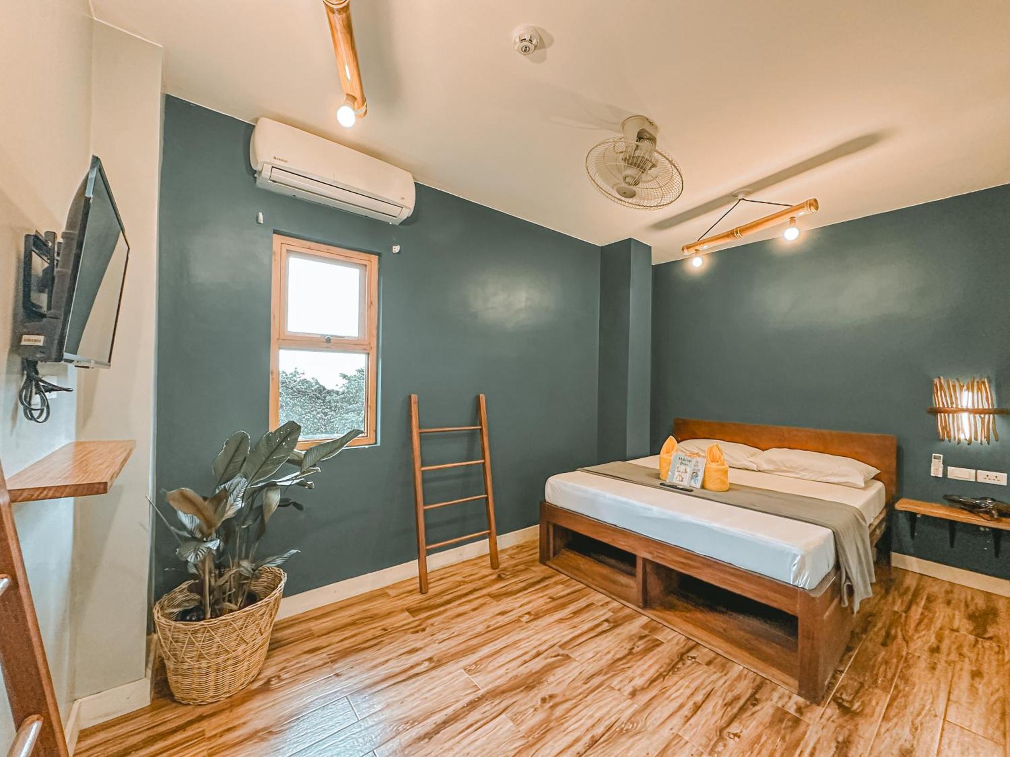 Outpost Hostel - Coron Εξωτερικό φωτογραφία